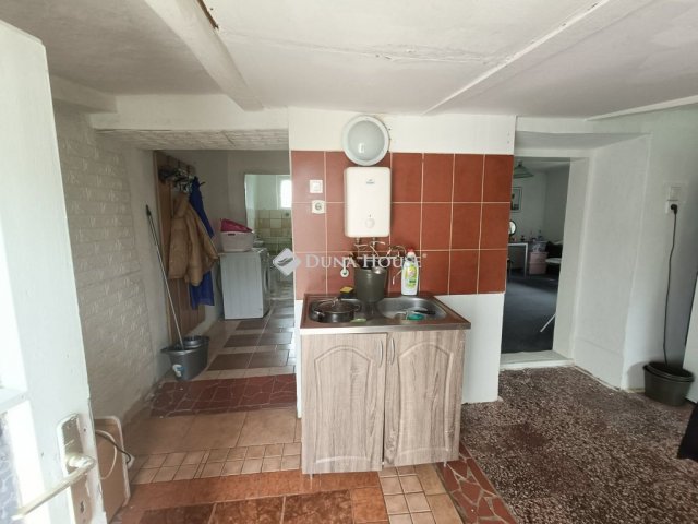 Eladó családi ház, Kunszentmártonban 11.5 M Ft, 1 szobás