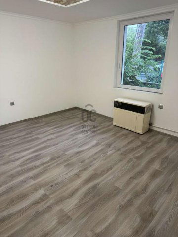 Eladó családi ház, Pécsett 64.5 M Ft, 2 szobás