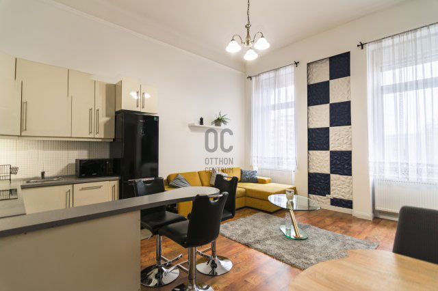 Eladó téglalakás, Budapesten, VII. kerületben, Thököly úton