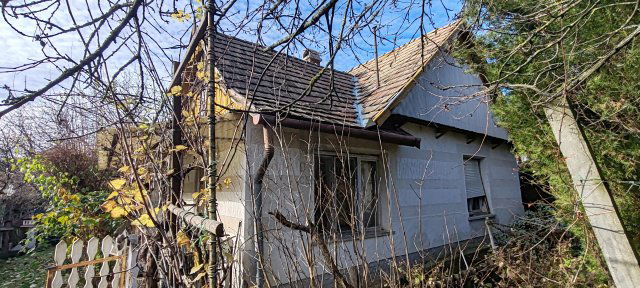 Eladó családi ház, Karádon 11.9 M Ft, 2 szobás