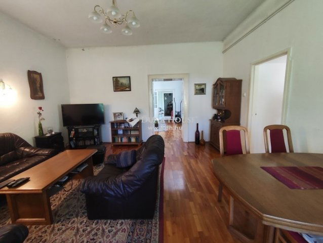 Eladó családi ház, Velencén 63 M Ft, 3 szobás