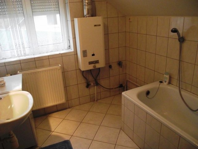 Eladó családi ház, Székesfehérvárott 172.9 M Ft, 6 szobás