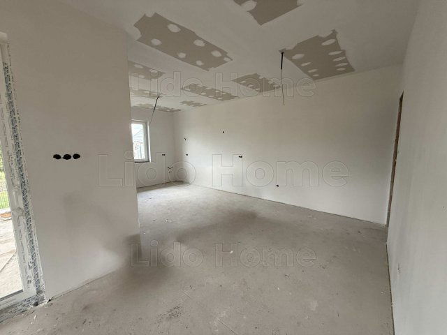 Eladó családi ház, Székesfehérvárott 120 M Ft, 5 szobás