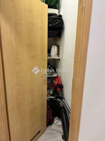 Kiadó téglalakás, albérlet, Pécsett 150 E Ft / hó, 2 szobás