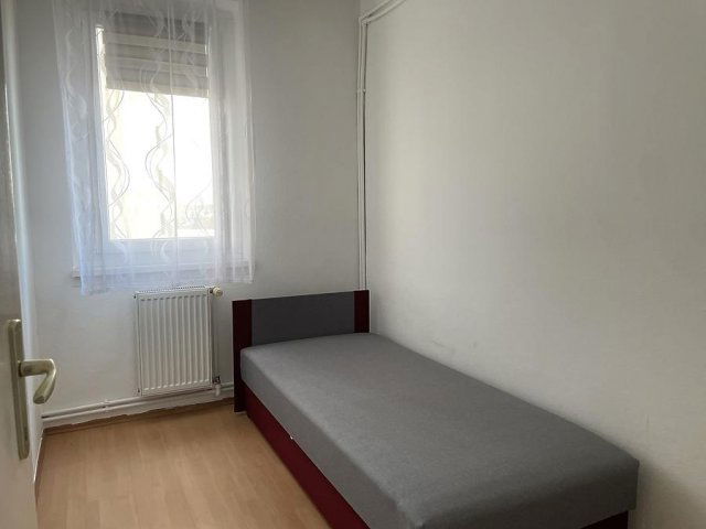 Kiadó panellakás, albérlet, XXI. kerületben, Kossuth Lajos utcában