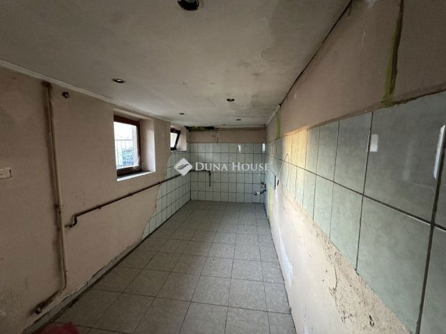 Eladó családi ház, Lakitelken 16.99 M Ft, 2 szobás