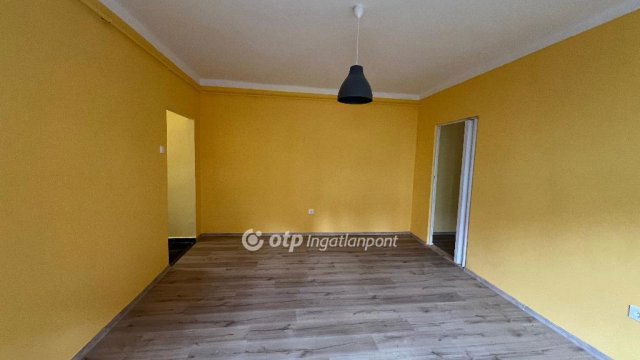 Eladó téglalakás, Egerben 52.9 M Ft, 2 szobás