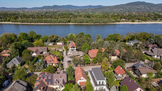 Eladó családi ház, Gödön 59.9 M Ft, 3 szobás