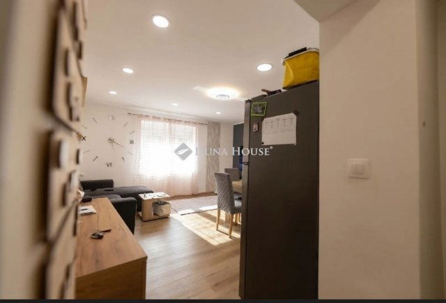 Eladó családi ház, Pécsett 96.5 M Ft, 3 szobás