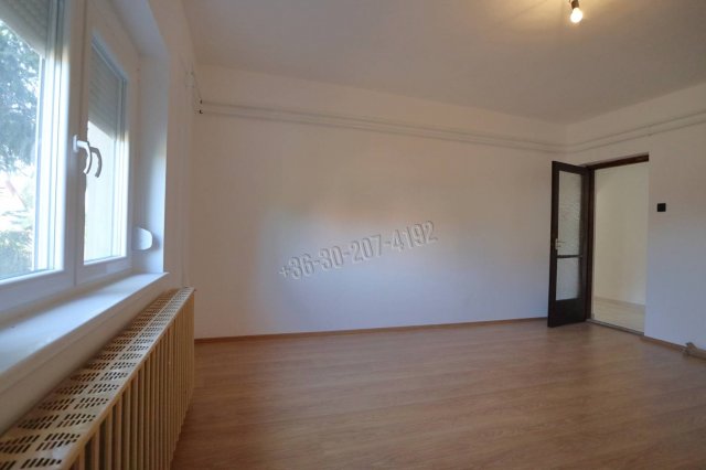 Eladó családi ház, Szatymazon 69.9 M Ft, 2 szobás