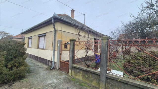 Eladó családi ház, Kerekegyházán 39.9 M Ft, 2 szobás