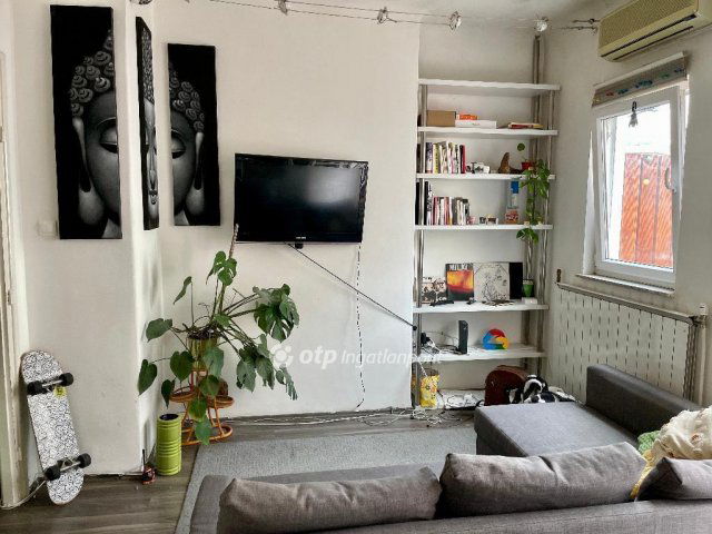 Eladó téglalakás, Budapesten, V. kerületben 106.5 M Ft, 2 szobás