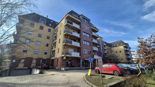 Eladó téglalakás, Kecskeméten 49.9 M Ft, 1+1 szobás