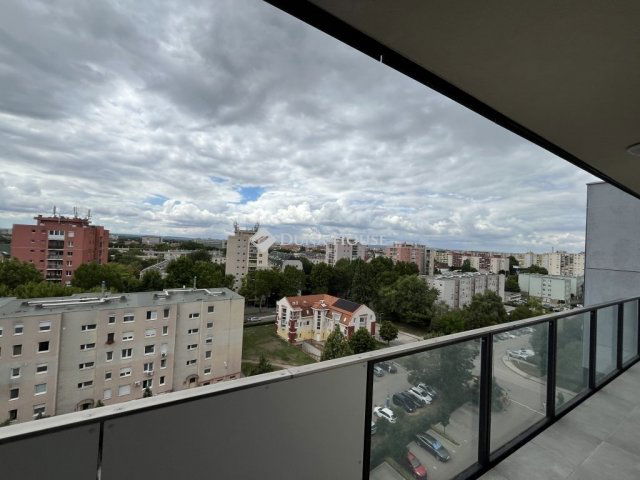 Eladó panellakás, Székesfehérvárott 95 M Ft, 3 szobás