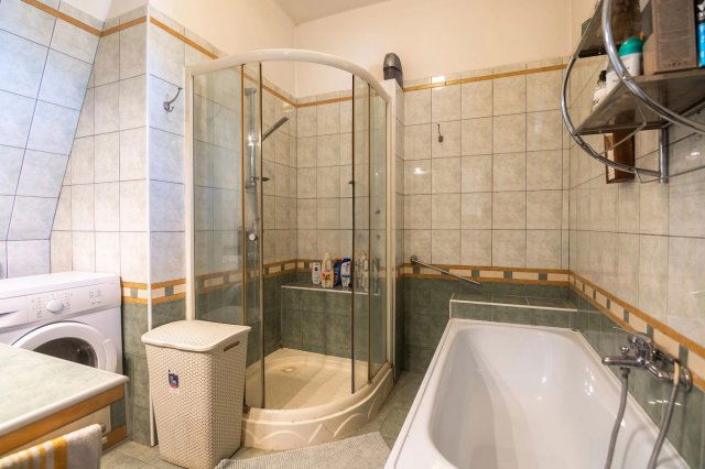 Eladó családi ház, Decsen 40 M Ft, 4 szobás