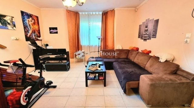 Eladó családi ház, Budapesten, III. kerületben 129.9 M Ft