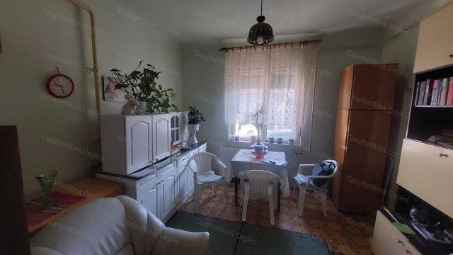 Eladó családi ház, Cegléden 44.9 M Ft, 2 szobás