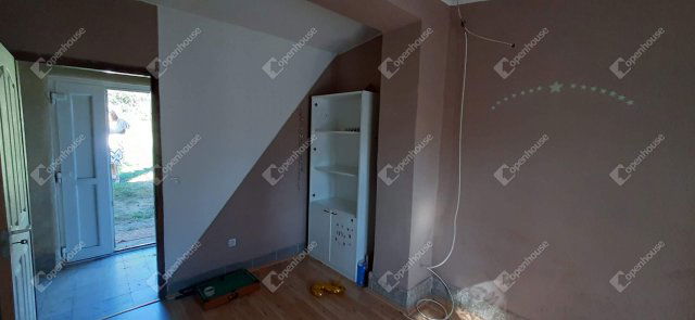 Eladó családi ház, Lovásziban 7.6 M Ft, 2 szobás
