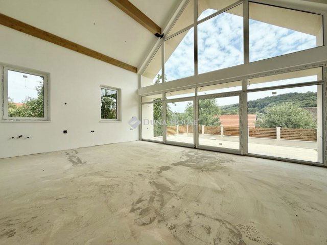 Eladó családi ház, Orfűn 115 M Ft, 4 szobás