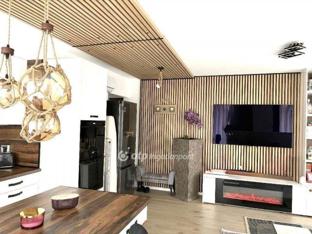 Eladó téglalakás, Siófokon 129.9 M Ft, 2 szobás