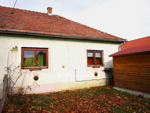Eladó családi ház, Nagyberkin 22.6 M Ft, 2 szobás