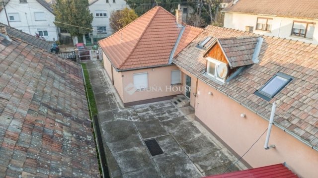 Eladó családi ház, Vácon 84.9 M Ft, 4 szobás