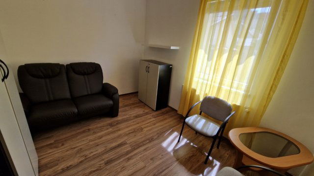 Kiadó családi ház, albérlet, Győrött 350 E Ft / hó, 3 szobás