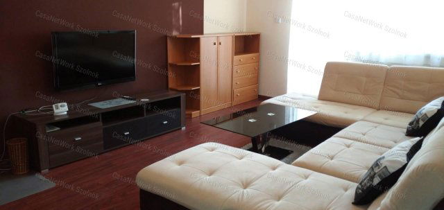 Kiadó téglalakás, albérlet, Szolnokon 140 E Ft / hó, 2 szobás