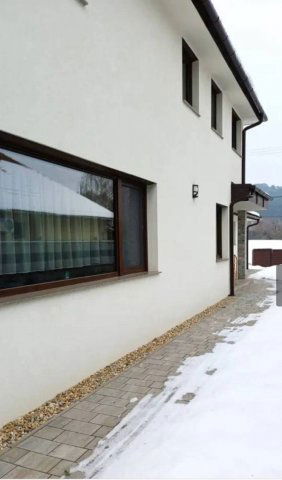 Eladó családi ház, Pilisszentivánon 289.9 M Ft, 5+1 szobás