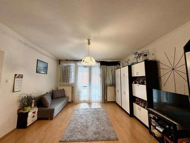 Eladó panellakás, Szentendrén 85.9 M Ft, 3 szobás