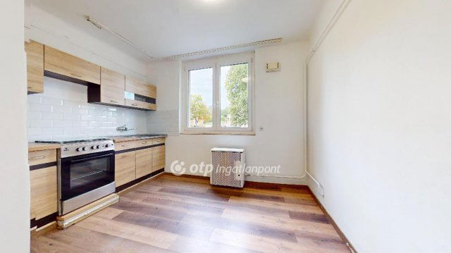 Eladó téglalakás, Kazincbarcikán 20 M Ft, 1 szobás