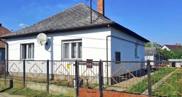 Eladó családi ház, Hajdúszováton 32 M Ft, 2 szobás