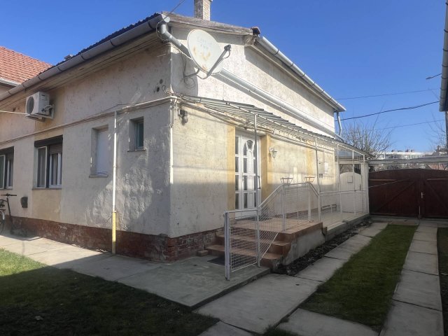 Eladó családi ház, Gyulán 55.9 M Ft, 3+1 szobás