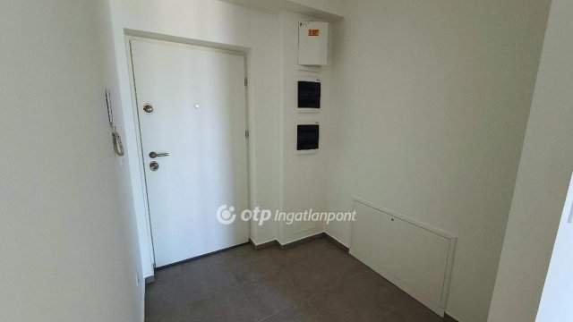 Eladó téglalakás, Balatonszemesen 165 M Ft, 3 szobás