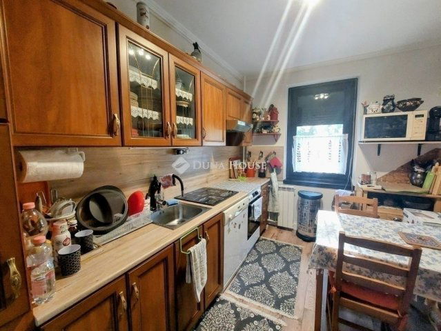 Eladó panellakás, Budapesten, IV. kerületben 96.9 M Ft, 3 szobás