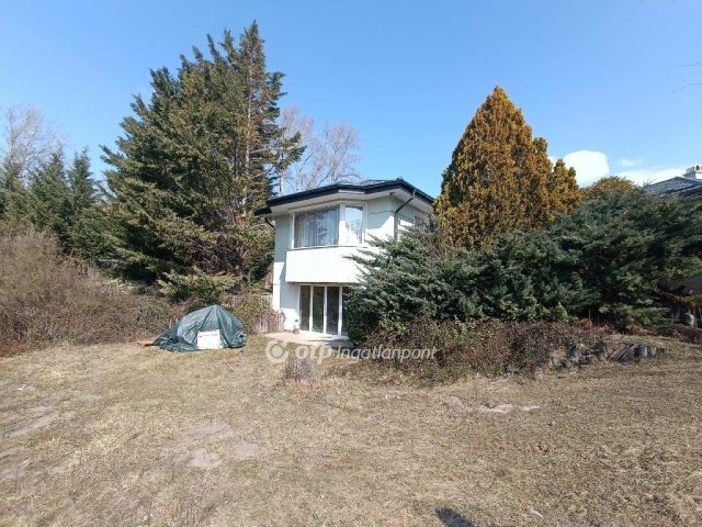 Eladó családi ház, Szigetmonostorban 250 M Ft, 4 szobás