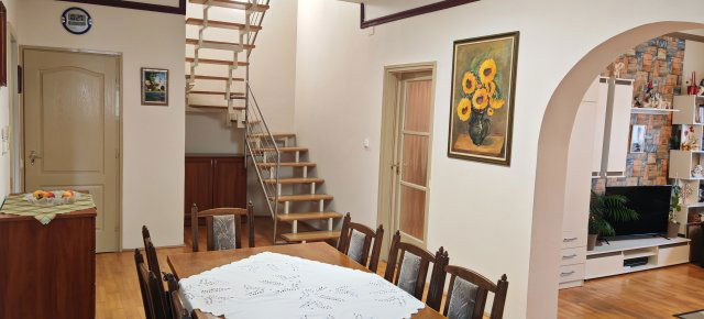 Eladó családi ház, Mohácson 82.9 M Ft, 5 szobás