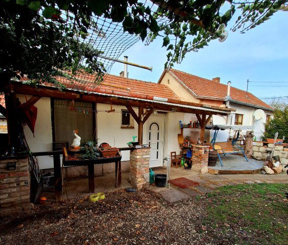 Eladó családi ház, Jánoshidán 13.9 M Ft, 2+1 szobás