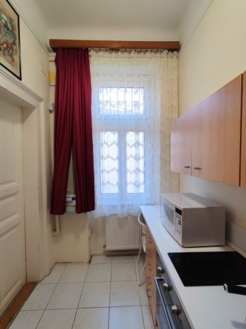 Eladó téglalakás, Budapesten, XIII. kerületben, Nyugati téren