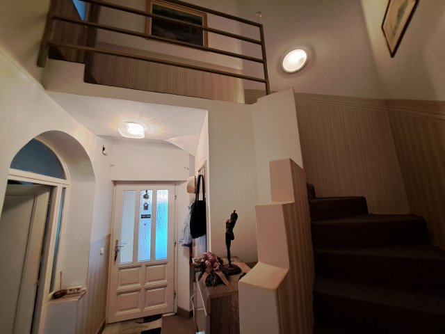 Eladó sorház, Balatonkenesén 158 M Ft, 5 szobás