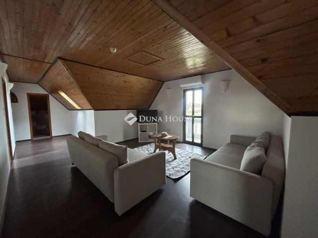 Eladó családi ház, Fülöpszálláson 300 M Ft, 19 szobás