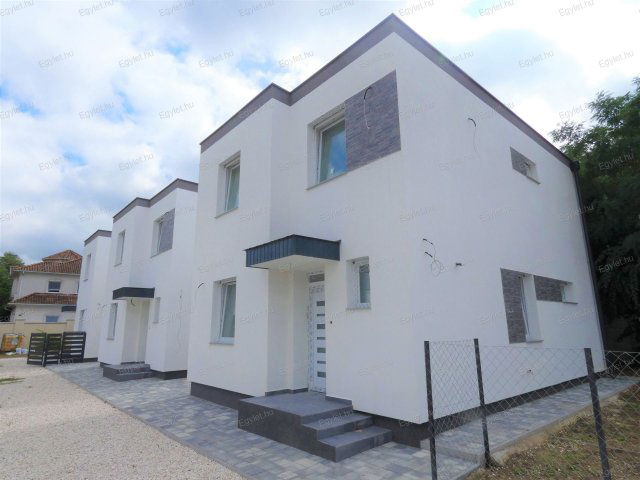 Eladó családi ház, Vecsésen 116.7 M Ft, 5 szobás