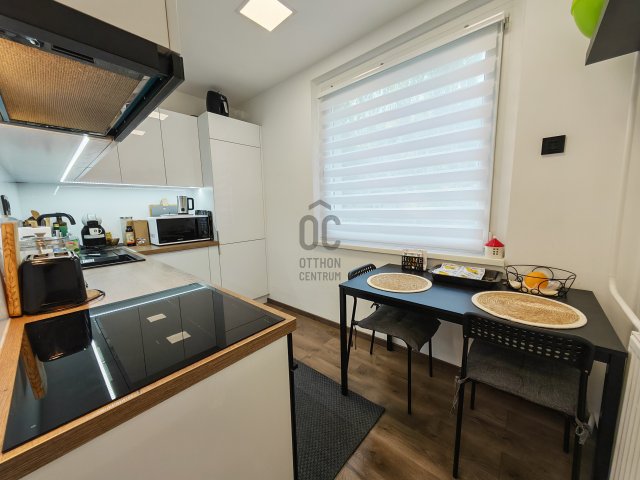Eladó panellakás, Ajkán 67 M Ft, 2 szobás / költözzbe.hu