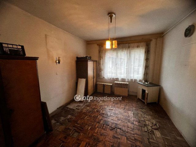 Eladó családi ház, Sirokban 16.5 M Ft, 3 szobás
