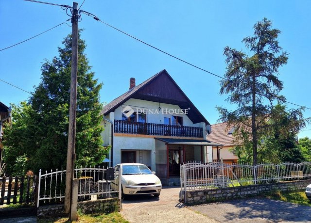 Eladó családi ház, Vonyarcvashegyen 69 M Ft, 5 szobás
