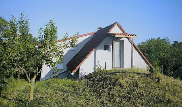 Eladó családi ház, Balatonalmádiban 58.9 M Ft, 1+1 szobás