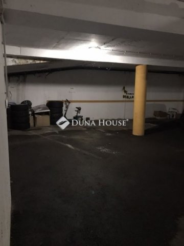 Kiadó garázs, Pécsett 15 E Ft / hó / költözzbe.hu