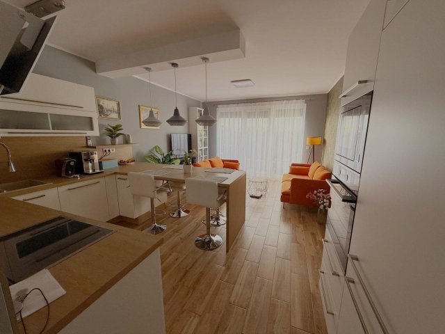 Eladó téglalakás, Keszthelyen 92 M Ft, 2 szobás