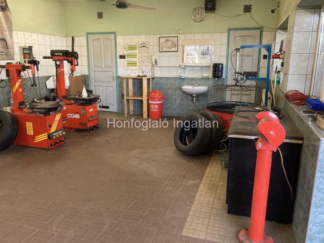 Kiadó ipari ingatlan, Nyíregyházán 500 E Ft / hó