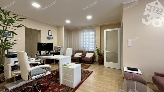 Eladó ikerház, Kecskeméten 79.9 M Ft, 4 szobás